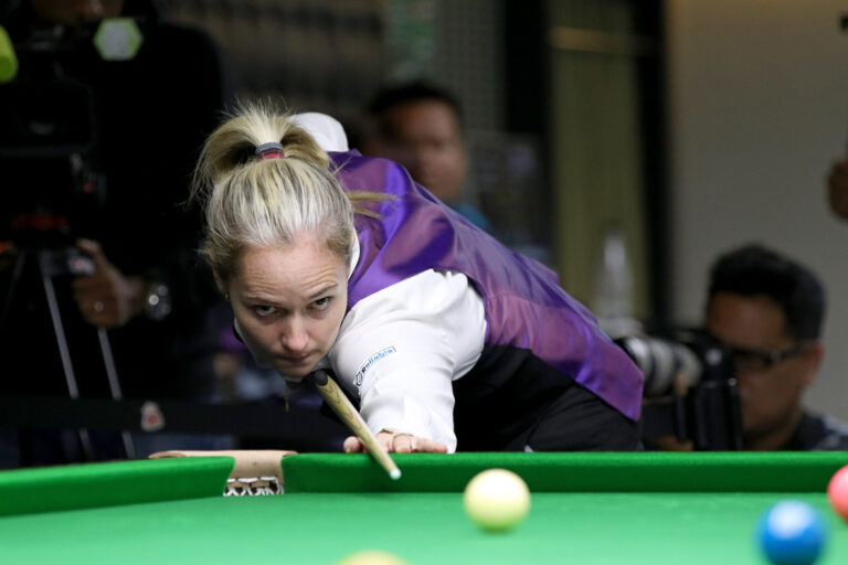 Diana Schuler - World Women's Snooker